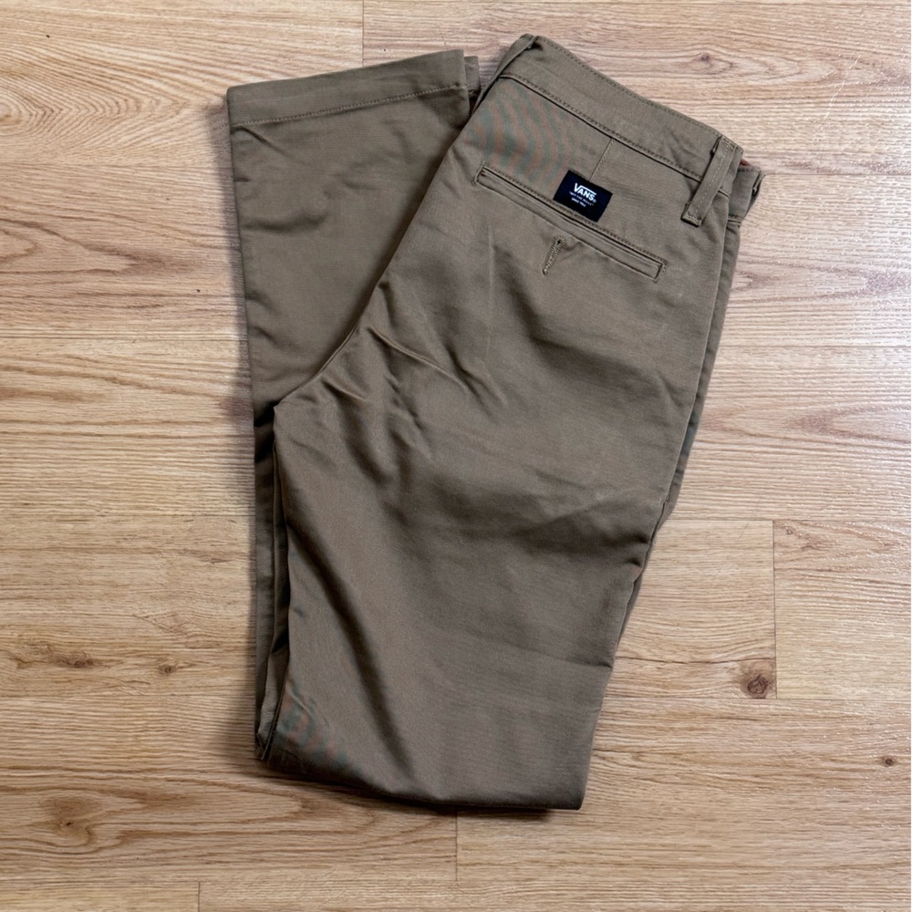 Vans Chinos.